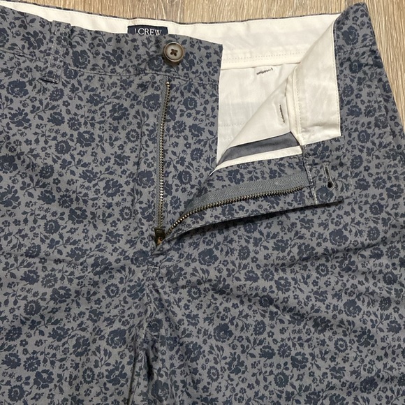 J.Crew Navy Men's Shorts - Picture 2 of 5